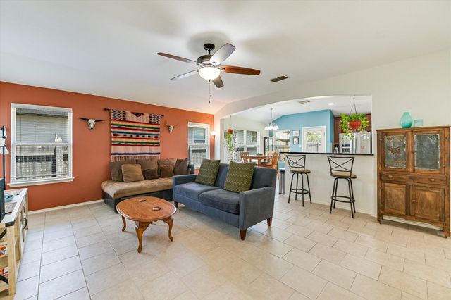536 Dragon Ridge RD, Buda, TX 78610