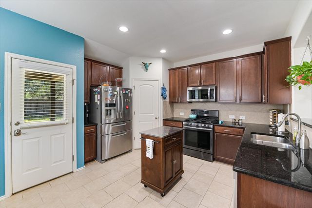 536 Dragon Ridge RD, Buda, TX 78610