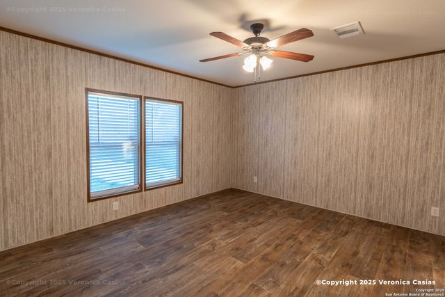 336 County Rd 6846, Lytle, TX 78052