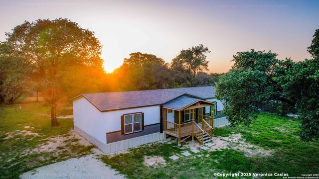 336 County Rd 6846, Lytle, TX 78052