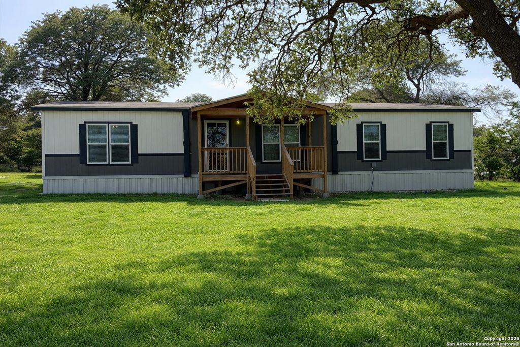 336 County Rd 6846, Lytle, TX 78052