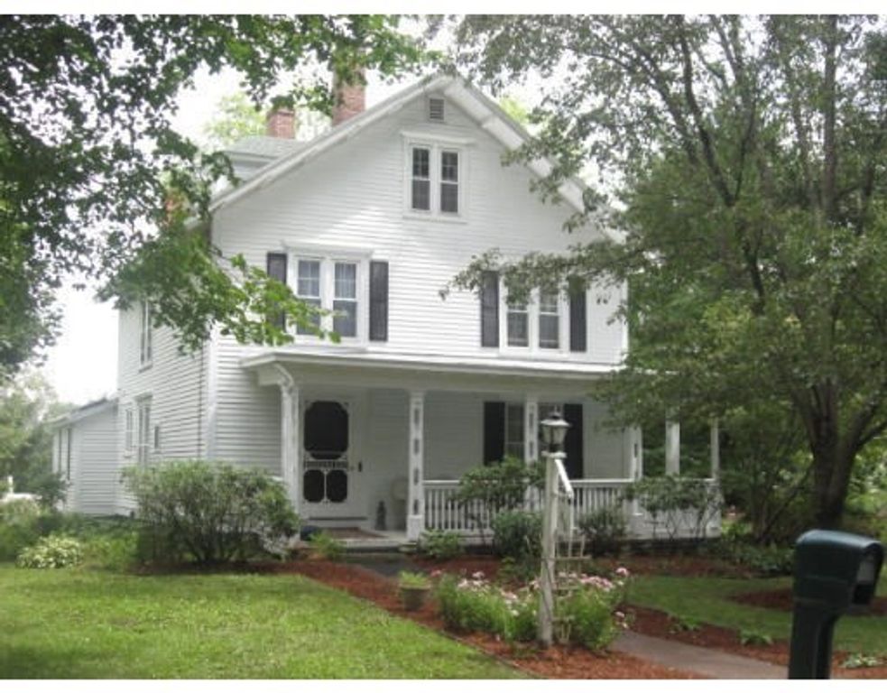 46 Broad St, Barre, MA 01005