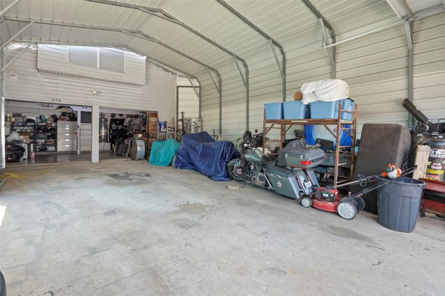 1428 Creekview Drive, Lewisville, TX 75067