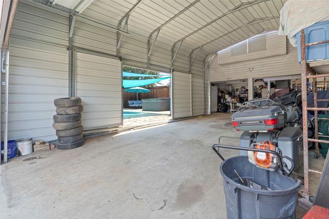 1428 Creekview Drive, Lewisville, TX 75067