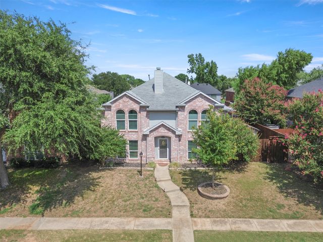 1428 Creekview Drive, Lewisville, TX 75067