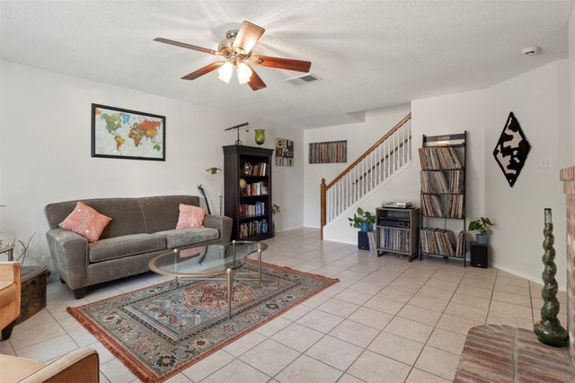 1428 Creekview Drive, Lewisville, TX 75067