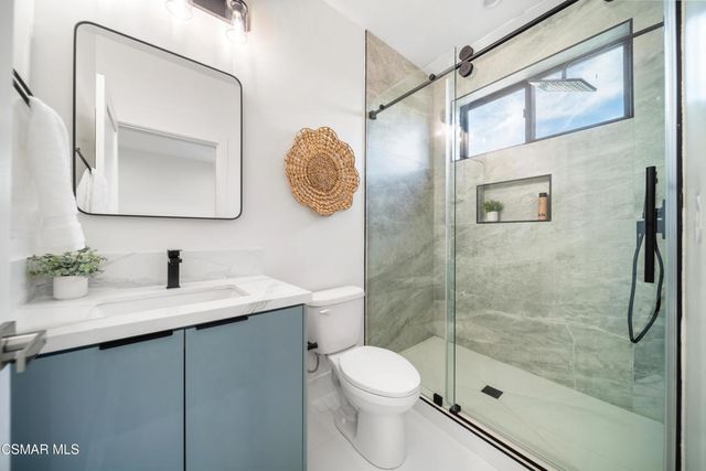 5623 Oso Avenue, Woodland Hills, CA 91367