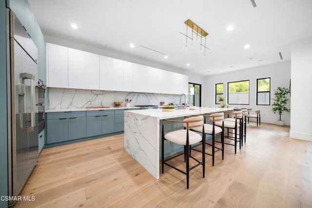 5623 Oso Avenue, Woodland Hills, CA 91367