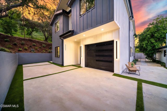 5623 Oso Avenue, Woodland Hills, CA 91367