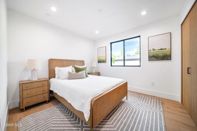 5623 Oso Avenue, Woodland Hills, CA 91367