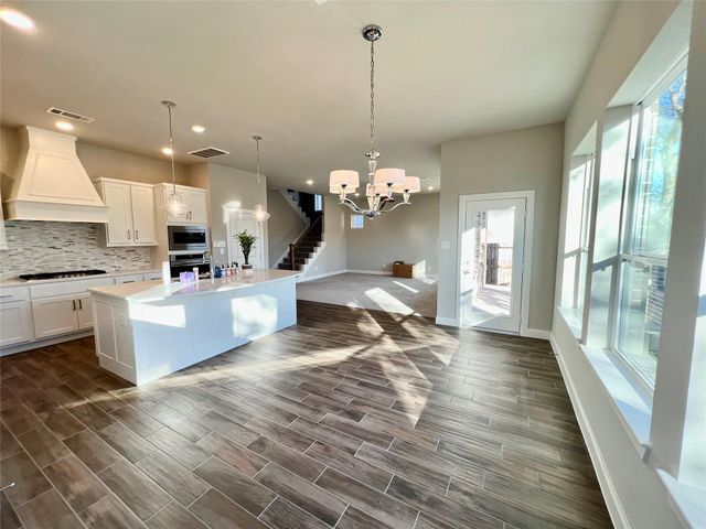 547 Kingston Lane, Shenandoah, TX 77384