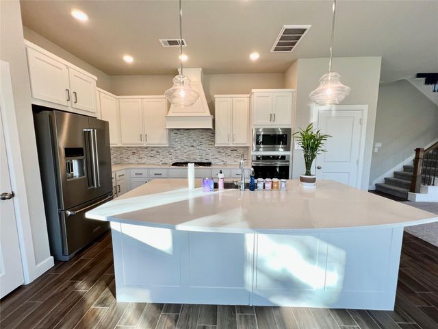 547 Kingston Lane, Shenandoah, TX 77384