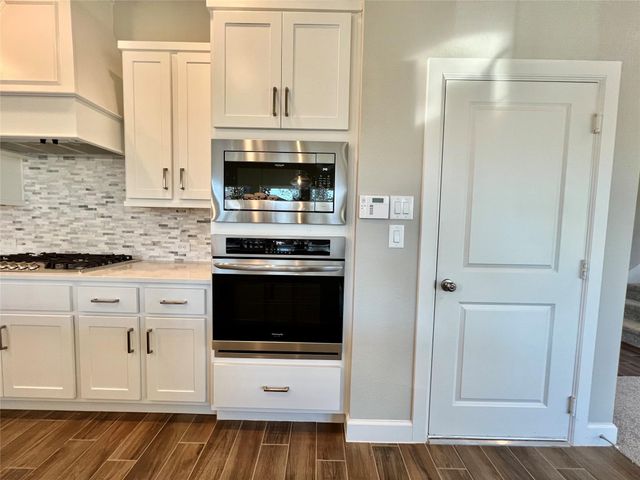 547 Kingston Lane, Shenandoah, TX 77384