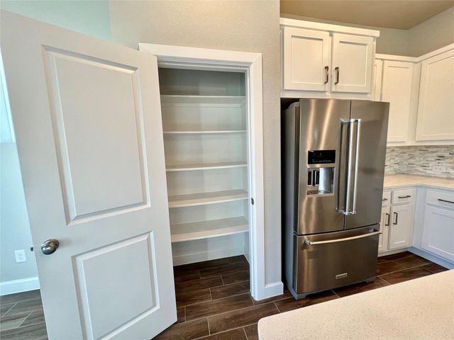 547 Kingston Lane, Shenandoah, TX 77384