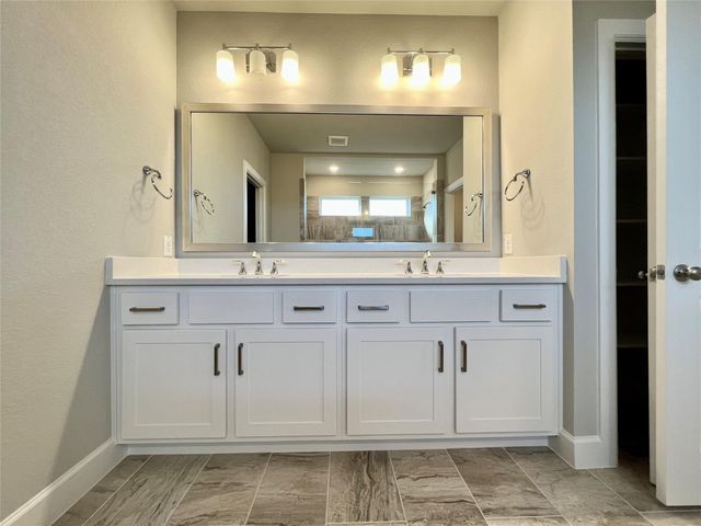 547 Kingston Lane, Shenandoah, TX 77384