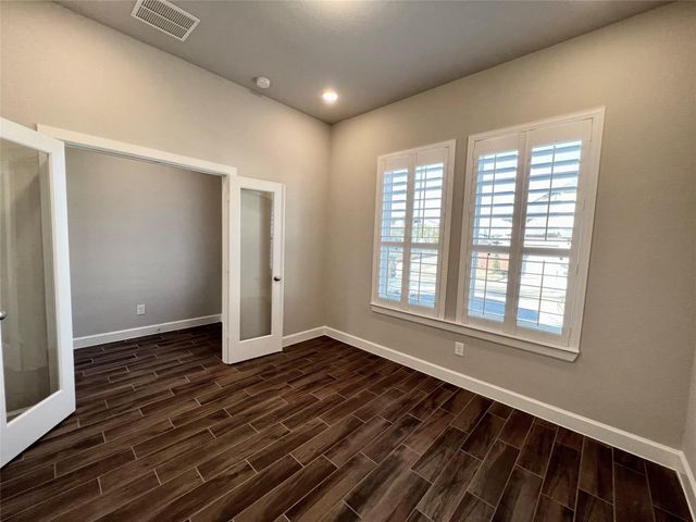 547 Kingston Lane, Shenandoah, TX 77384