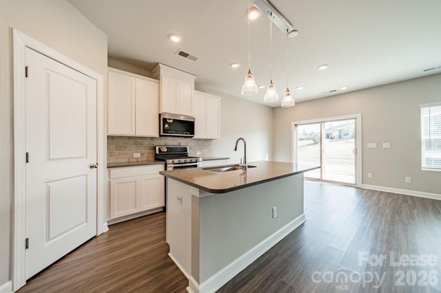 4124 Canopy Creek Drive, Denver, NC 28037