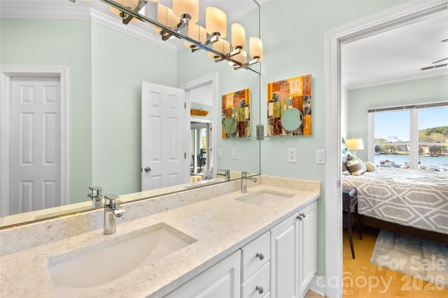 18700 Nautical Drive 303, Cornelius, NC 28031