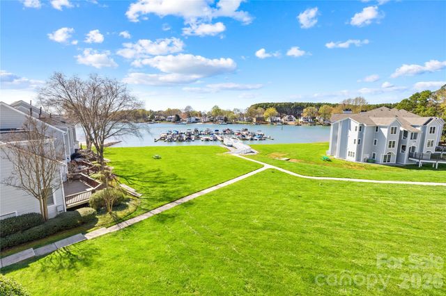 18700 Nautical Drive 303, Cornelius, NC 28031