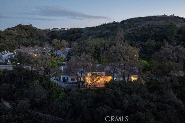 825 S Jacaranda Way, Anaheim, CA 92807