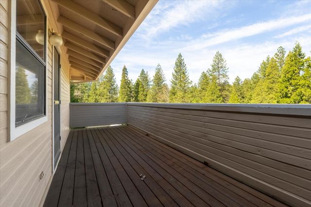 939 Fairway Ct, Murphys, CA 95247