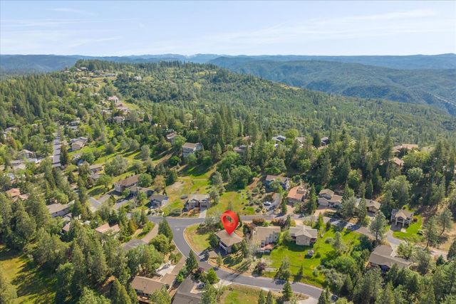 939 Fairway Ct, Murphys, CA 95247