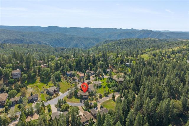 939 Fairway Ct, Murphys, CA 95247