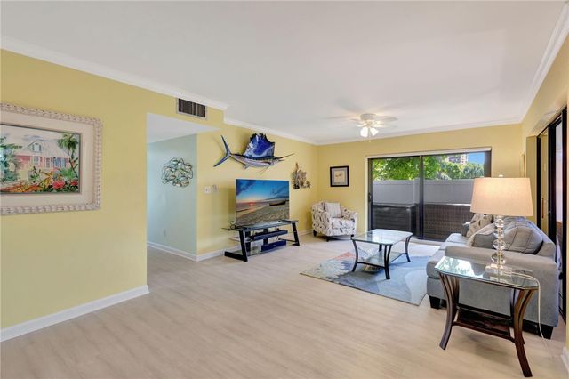3209 S Lakeview Circle 8101, Fort Pierce, FL 34949