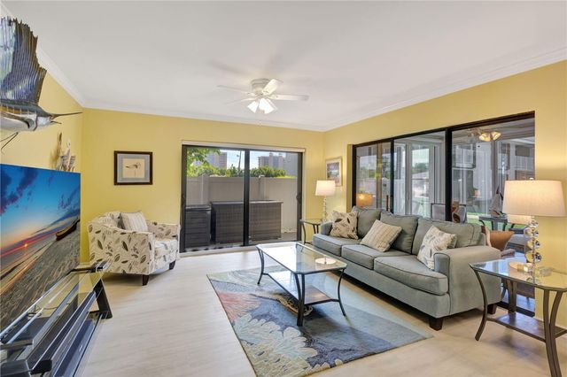 3209 S Lakeview Circle 8101, Fort Pierce, FL 34949