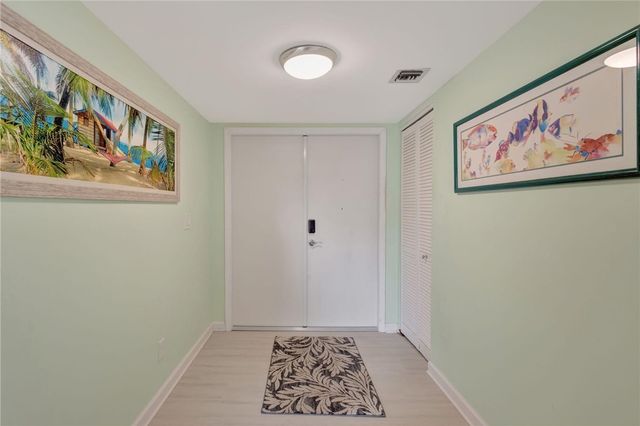 3209 S Lakeview Circle 8101, Fort Pierce, FL 34949