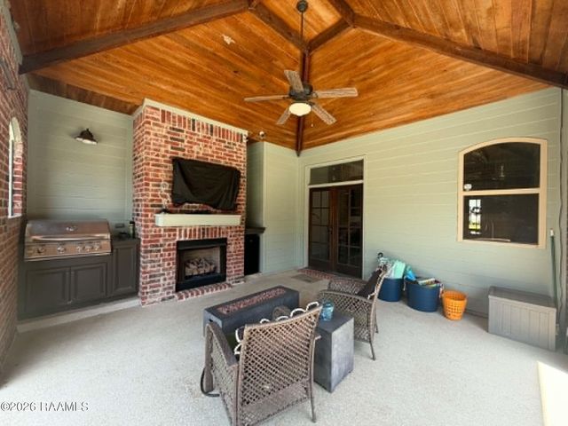 104 Hemlock Drive, Youngsville, LA 70592