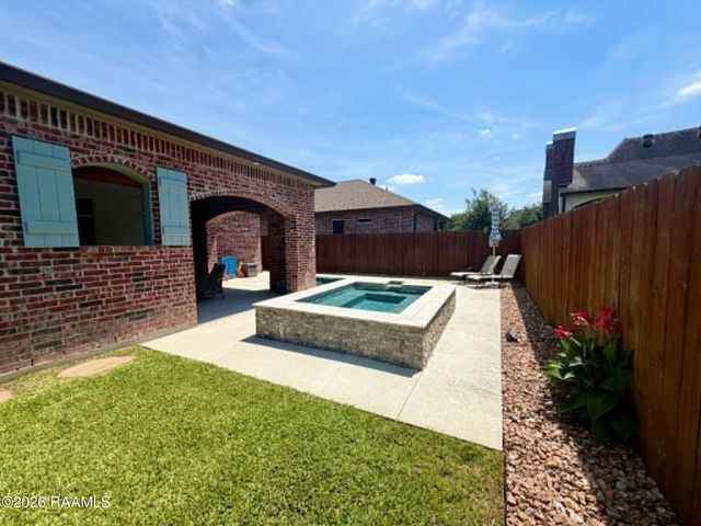 104 Hemlock Drive, Youngsville, LA 70592