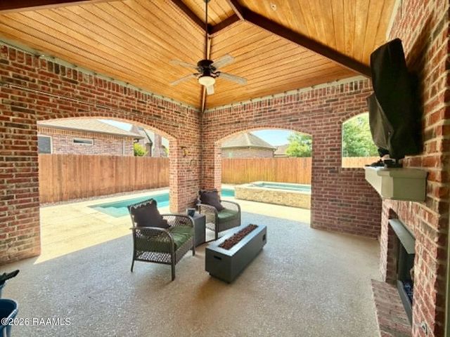 104 Hemlock Drive, Youngsville, LA 70592