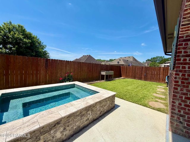104 Hemlock Drive, Youngsville, LA 70592