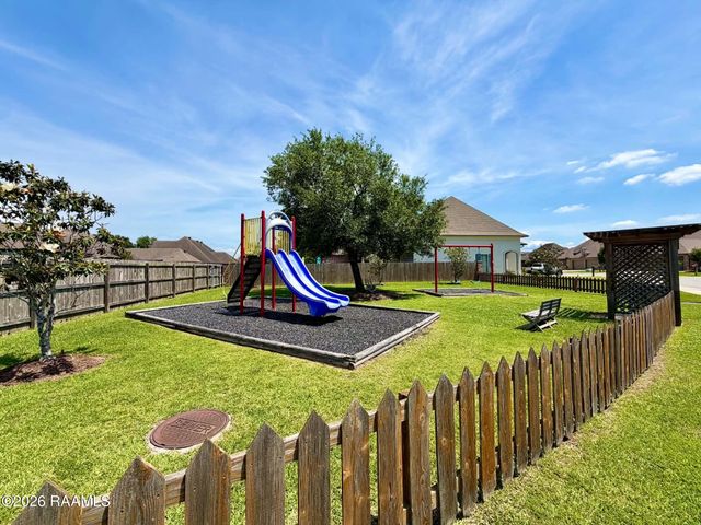 104 Hemlock Drive, Youngsville, LA 70592