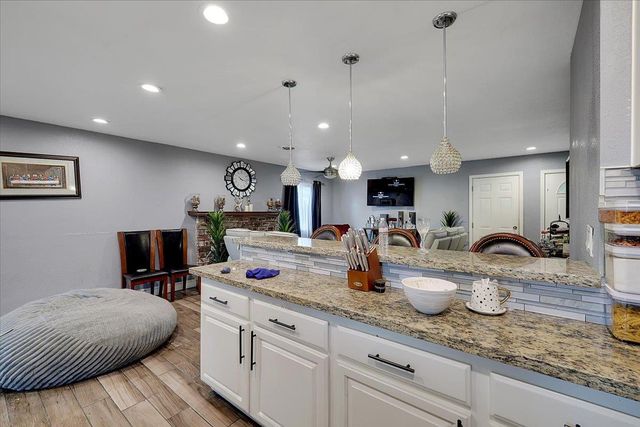 5270 Aspen Way, Olivehurst, CA 95961