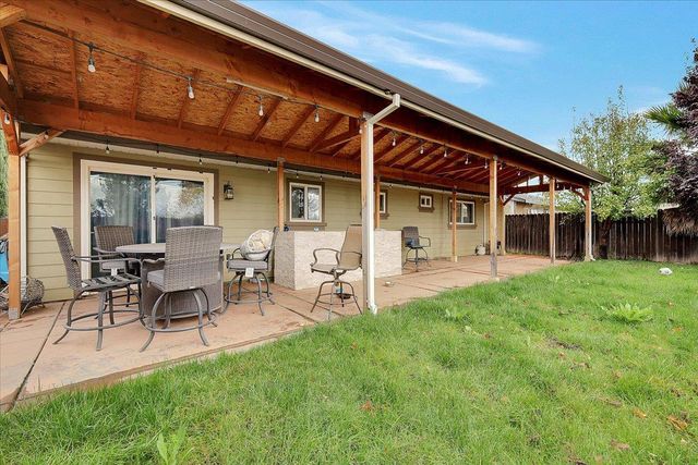 5270 Aspen Way, Olivehurst, CA 95961