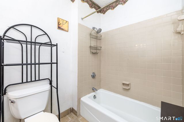 36-38 Capen Street 2B, Hartford, CT 06120