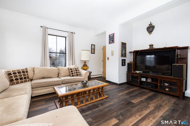 36-38 Capen Street 2B, Hartford, CT 06120