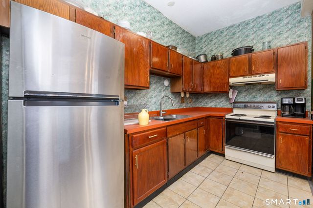 36-38 Capen Street 2B, Hartford, CT 06120