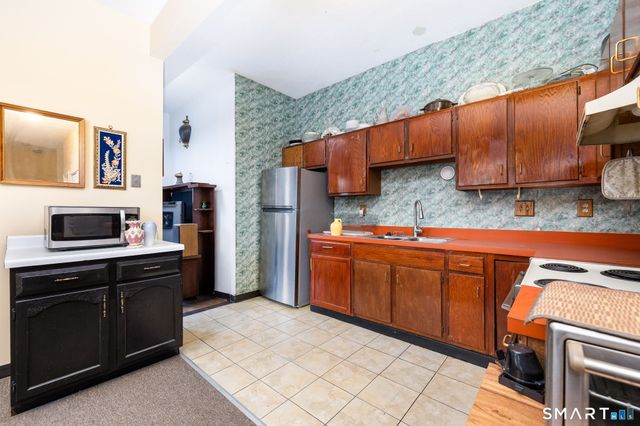 36-38 Capen Street 2B, Hartford, CT 06120