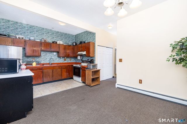 36-38 Capen Street 2B, Hartford, CT 06120