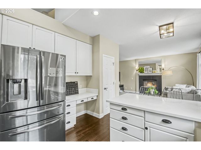 17128 Nw STOLLER Dr, Portland, OR 97229