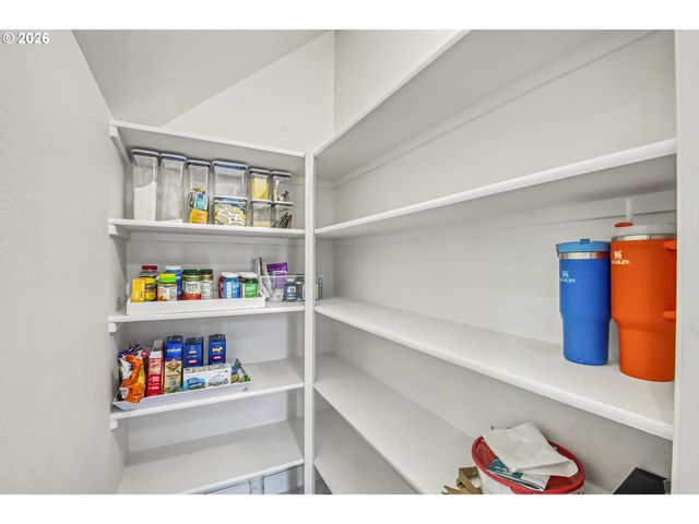 17128 Nw STOLLER Dr, Portland, OR 97229