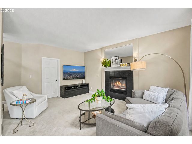 17128 Nw STOLLER Dr, Portland, OR 97229