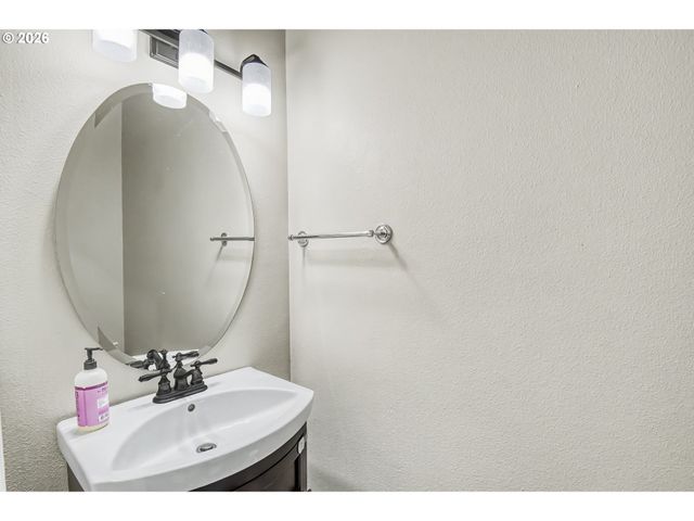 17128 Nw STOLLER Dr, Portland, OR 97229