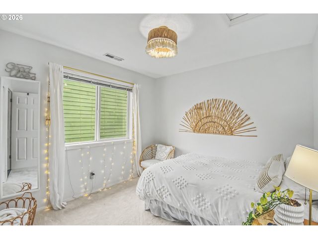17128 Nw STOLLER Dr, Portland, OR 97229