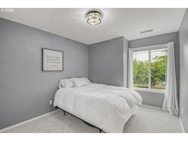 17128 Nw STOLLER Dr, Portland, OR 97229