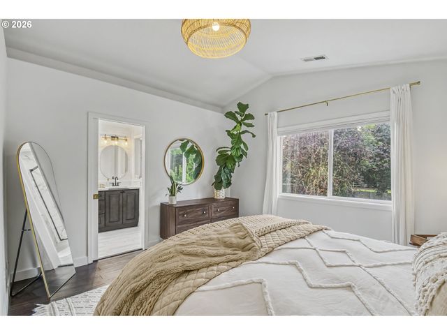 17128 Nw STOLLER Dr, Portland, OR 97229