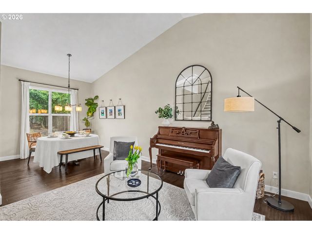 17128 Nw STOLLER Dr, Portland, OR 97229